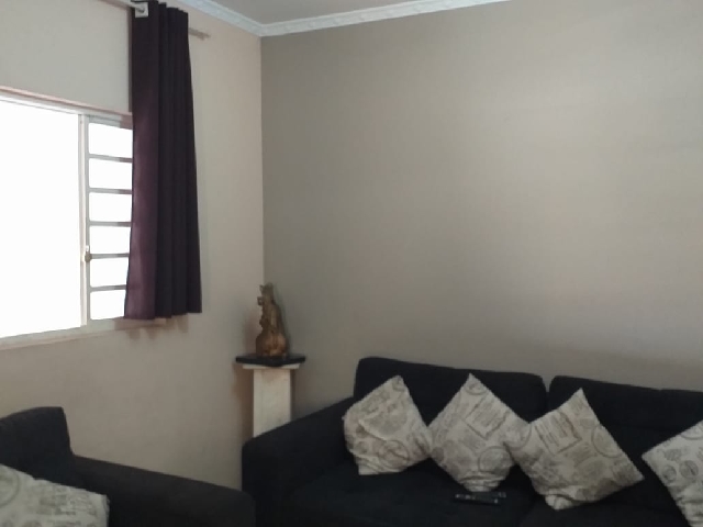 http://www.karafaimoveis.com.br/erp/fotos/000521N004.jpg