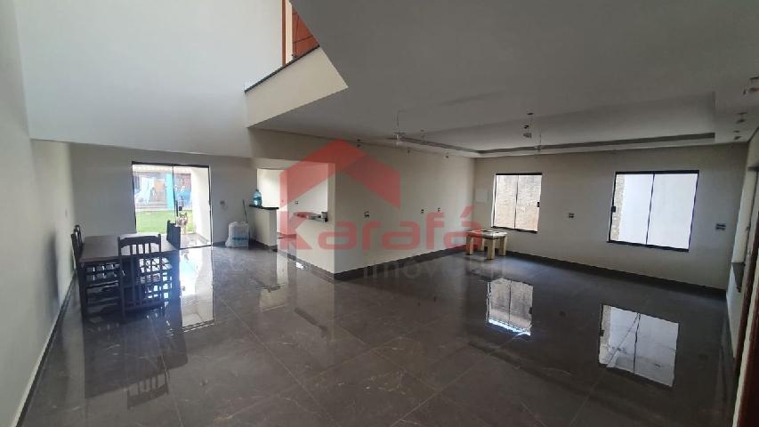 http://www.karafaimoveis.com.br/erp/fotos/000624N023.jpg