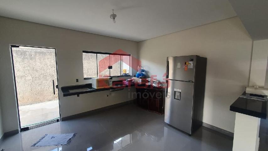 http://www.karafaimoveis.com.br/erp/fotos/000624N026.jpg