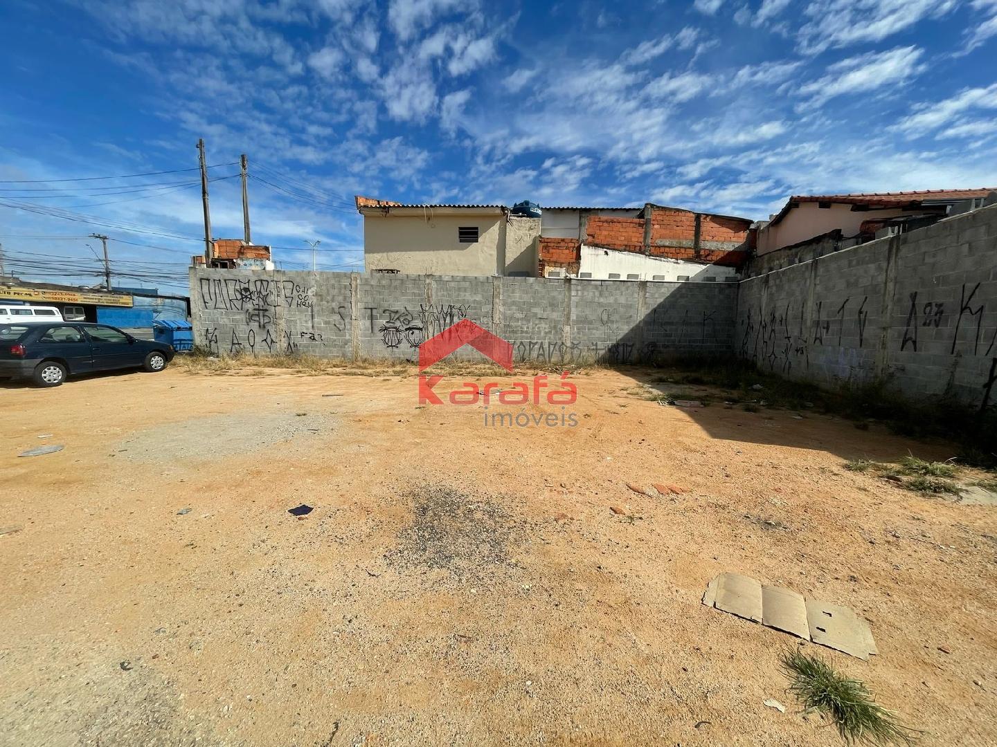 http://www.karafaimoveis.com.br/erp/fotos/001107N006.jpg